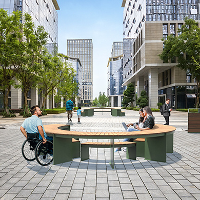 Image d'illustration pour : Grande table de pique nique Image d'illustration pour : Grande table de pique nique